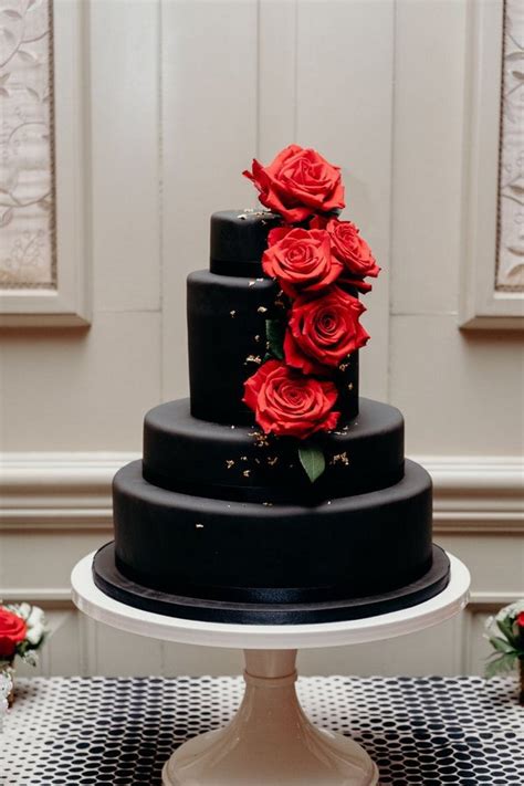 simple red roses black wedding cake – Hi Miss Puff