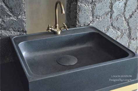 Black granite farmhouse sink | Hawk Haven