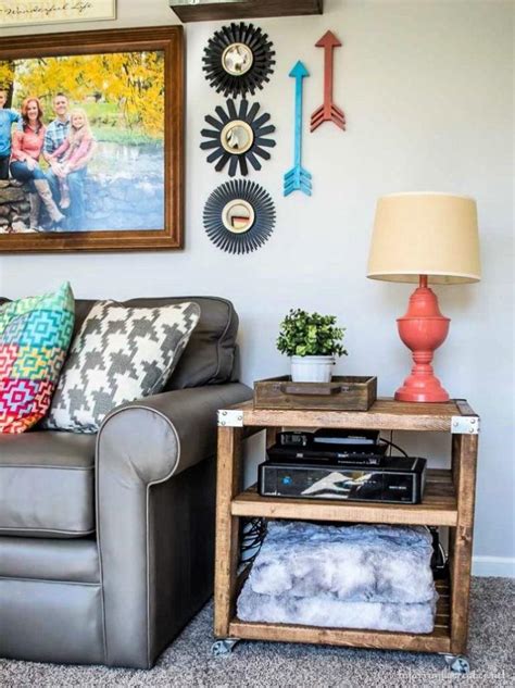 10 Free DIY Farmhouse End Table Plans