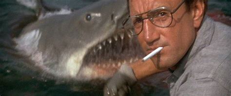 Jaws Movie Review & Film Summary (1975) | Roger Ebert