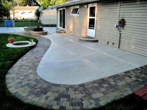 How to Pour a Concrete Slab: 12 DIY Concrete Patio Guide)