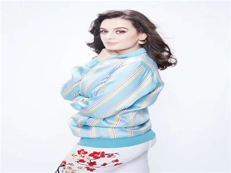 Evelyn Sharma bollywood actress 44 | DreamPirates