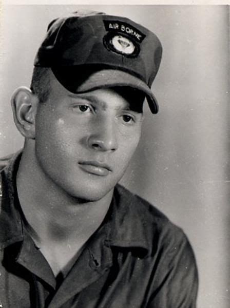 Virtual Vietnam Veterans Wall of Faces | HOWARD D WEISS | ARMY | Vietnam veterans, Vietnam ...