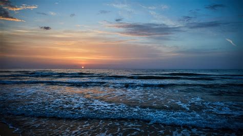 Sea Waves During Sunset Under Blue Cloudy Sky 4K HD Nature Wallpapers | HD Wallpapers | ID #61570