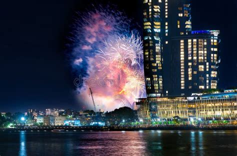 Sydney Harbour Bridge New Years Eve Fireworks 2023, Colourful NYE Fire Works NSW Australia ...