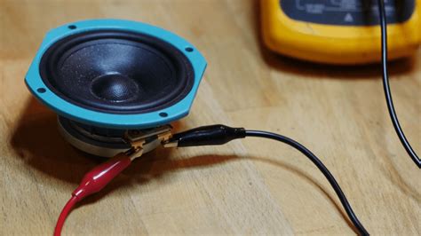 How to Test Speaker Output With Multimeter (The Easy Way)