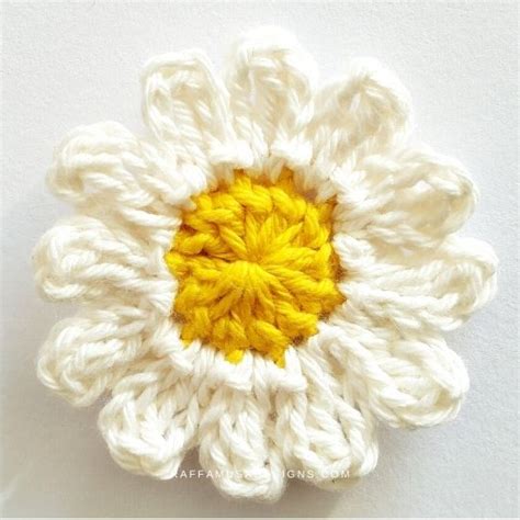 Easy Daisy Flower Appliques – Free Crochet Patterns