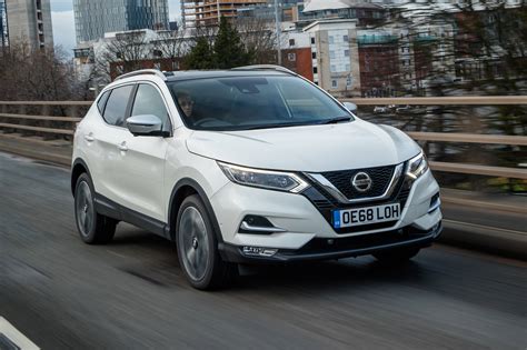 New Nissan Qashqai facelift 2019 review | Auto Express