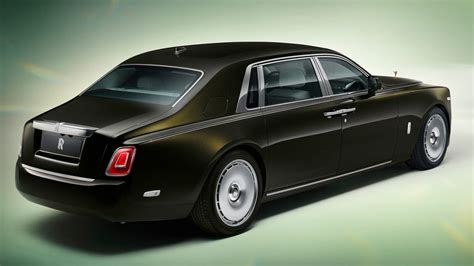 Updated 2023 Rolls-Royce Phantom Series II Has the Best Wheels on Sale - CNET