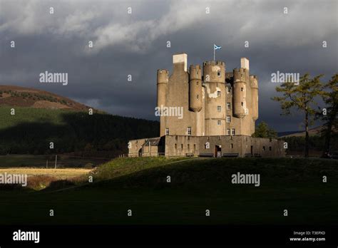 Braemar castle hi-res stock photography and images - Alamy