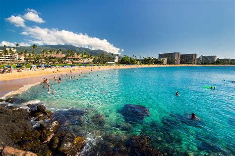 10 fun water activities to do at Kaanapali Beach, Maui - Hawaii Magazine