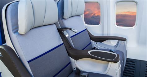 10 Ways to Get the Best Airplane Seat | SmarterTravel