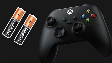 How to charge the Xbox Series X and Series S controller