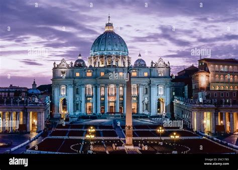 Rome italy Dome of St. Peter Stock Photo - Alamy