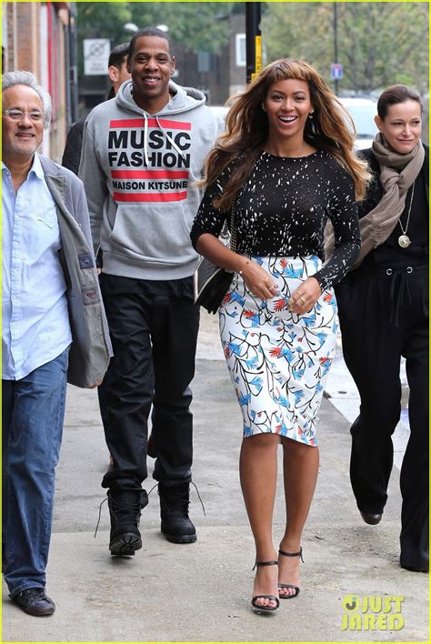 Beyonce & Jay Z Are All Smiles While Checking Out Sculptures: Photo 3219109 | Beyonce Knowles ...