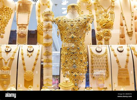 Gold necklace dubai hi-res stock photography and images - Alamy