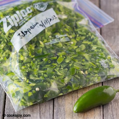 Cooks Joy - How to Freeze Jalapenos (Freezing Jalapenos)