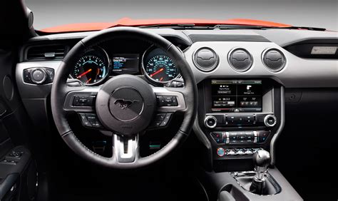 Discover more than 132 ford mustang v8 interior super hot - tnbvietnam.edu.vn