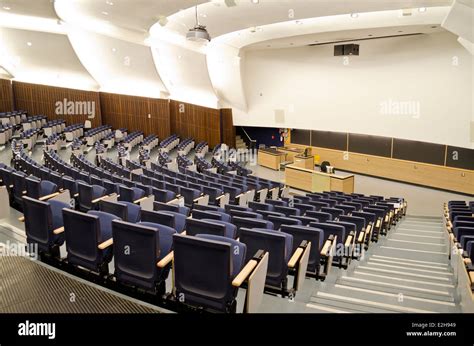 University lecture hall or lecture theatre. Large empty college classroom Stock Photo - Alamy