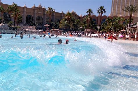 Wave Pool Wave At Mandalay Bay Resort Las Vegas | Photos By Jon Barnes