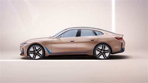 BMW Concept i4: Discover the all–new BMW electric car