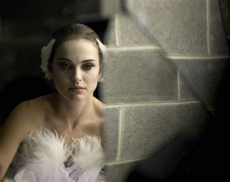 Natalie Portman Black Swan : Teaser Trailer