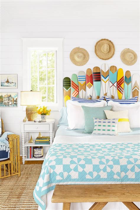 Lake House Bedroom Decor Ideas / Beautiful Lake House Decor Inspiration The Turquoise Home ...