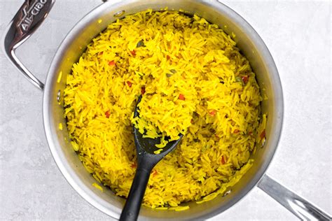 Easy Yellow Rice Recipe - Life Made Simple Bakes