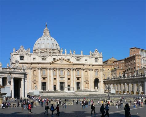 St Peter’s in Rome, Italy Photo Heatheronhertravels.com | Heather on her travels