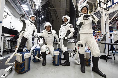 Crew-3 astronauts excited to ride SpaceX's Dragon on Halloween | Space