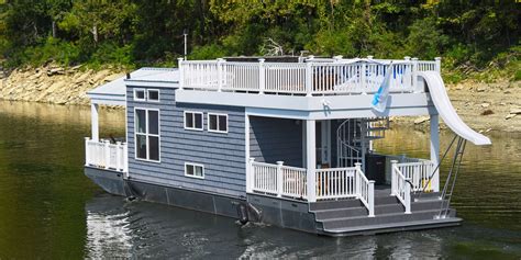 Pontoon Houseboat Interior