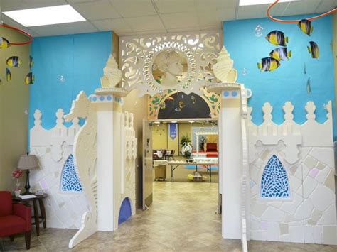 1000+ images about DIY castle backdrop on Pinterest | Princess birthday parties, Princess party ...