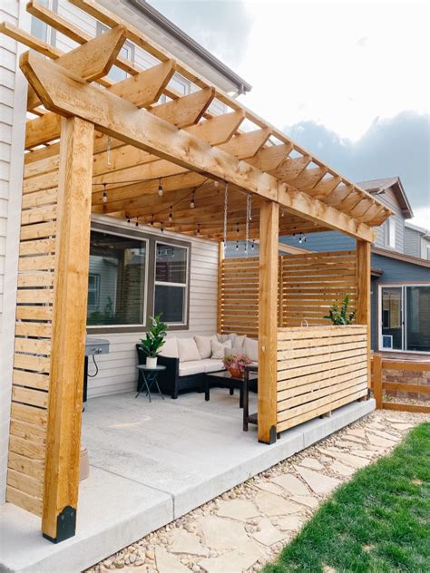 DIY Pergola: How to Build a Pergola on a Patio with Wood Slat Privacy Screen - Sprucing Up Mamahood