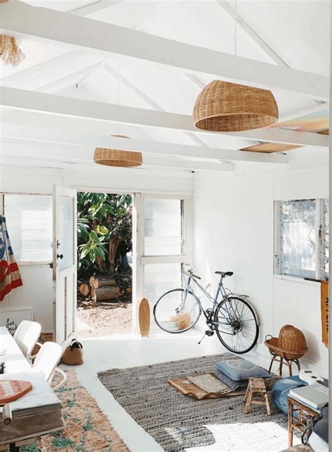 Get The Look: The California Surf Shack casual cool | Surf house decor, Bungalow interior, Beach ...