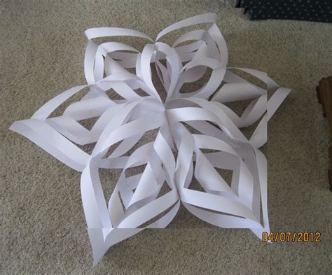 A LARGE paper snowflake (4 feet +) | Paper snowflakes, Christmas dance, Snowflakes