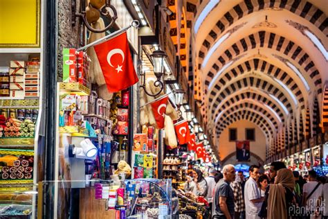 Istanbul’s Spice Bazaar in Photos | Pink Plankton