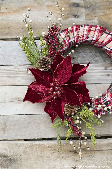 Festive DIY Holiday Season Wreaths as You Gear Up for Christmas | Decoist