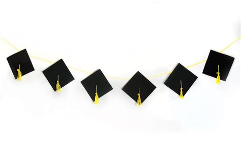 DIY Graduation Banner Craft Idea