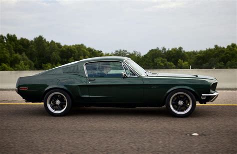 1968 Mustang GT 2+2 Fastback - Revology Cars