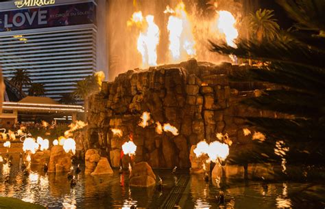 Las Vegas Mirage Volcano Show - Times & Location