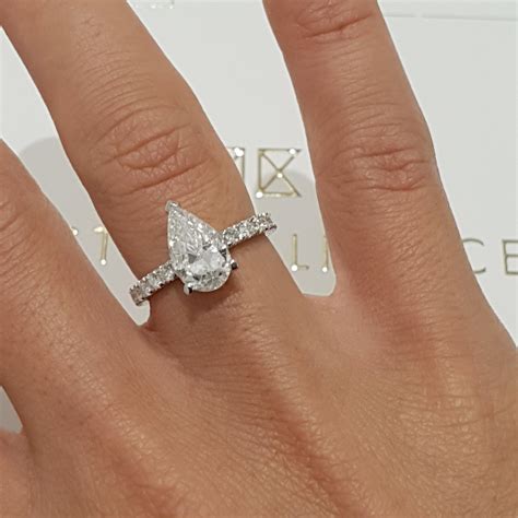 The Hailey Lab Grown Ring - 2 CARAT DIAMOND ENGAGEMENT RING PEAR SHAPE – Best Brilliance