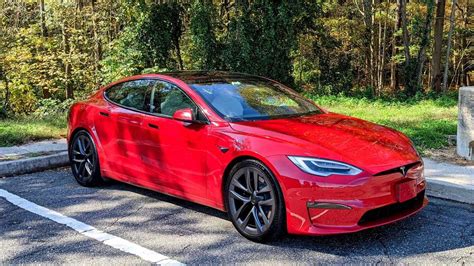 Tesla Model S Plaid Gains Track Mode, Top Speed Increases To 175 MPH