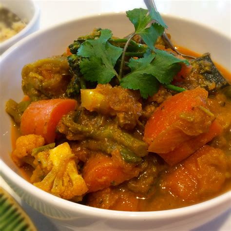 Winter warmer = korma ... vegetable korma curry with mustard seed coconut rice - Opti Cook