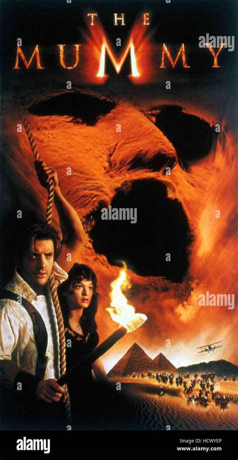 THE MUMMY, poster art, Rachel Weisz, Brendan Fraser, 1999 Stock Photo - Alamy