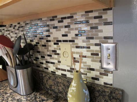 Peel And Stick Backsplash Bathroom Ideas - decorooming.com