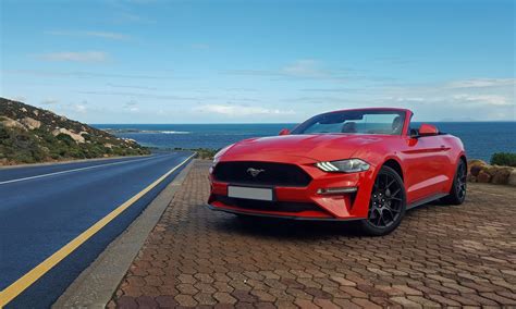 Ford Mustang Convertible driven by Double Apex in winter