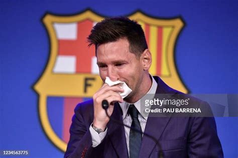 Lionel Messi Crying Photos and Premium High Res Pictures - Getty Images