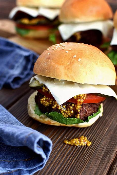 Juicy Oven-Baked Burgers Recipe - Cook.me Recipes