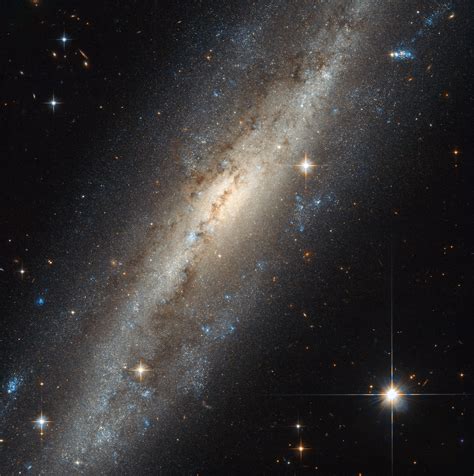 Hubble Image of the Week – A Spiral in Andromeda