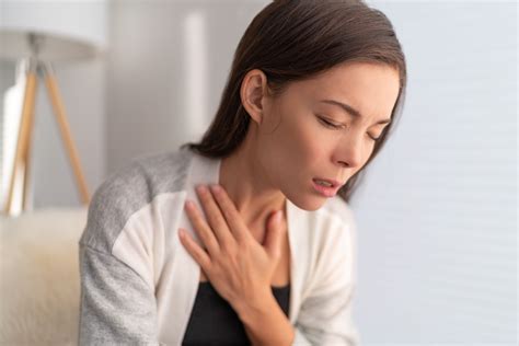 Shortness of Breath: Symptoms, Causes & Treatment | Nurse Advisor Magazine